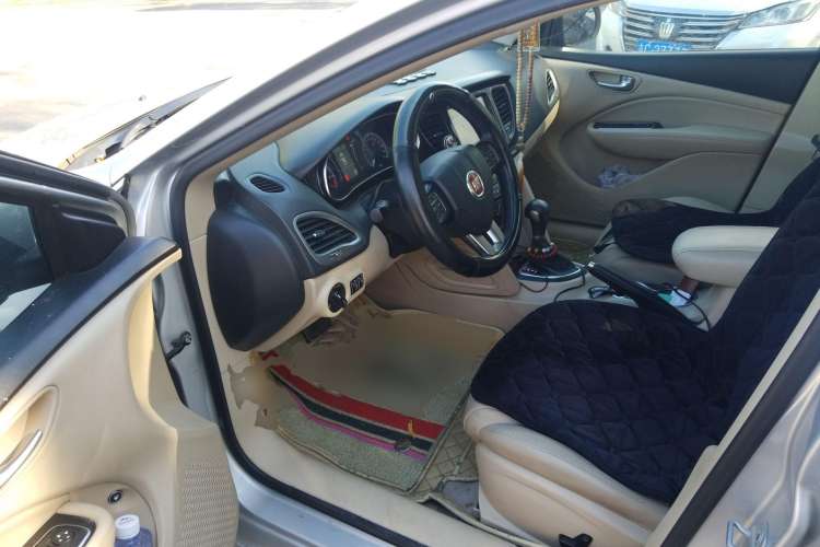 Used Fiat Viaggio 2012 1.4T Automatic Luxury Edition Driver Seat