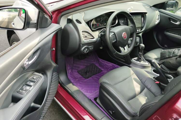 Used Fiat Viaggio 2012 1.4T Automatic Jingxiang Edition Driver Seat
