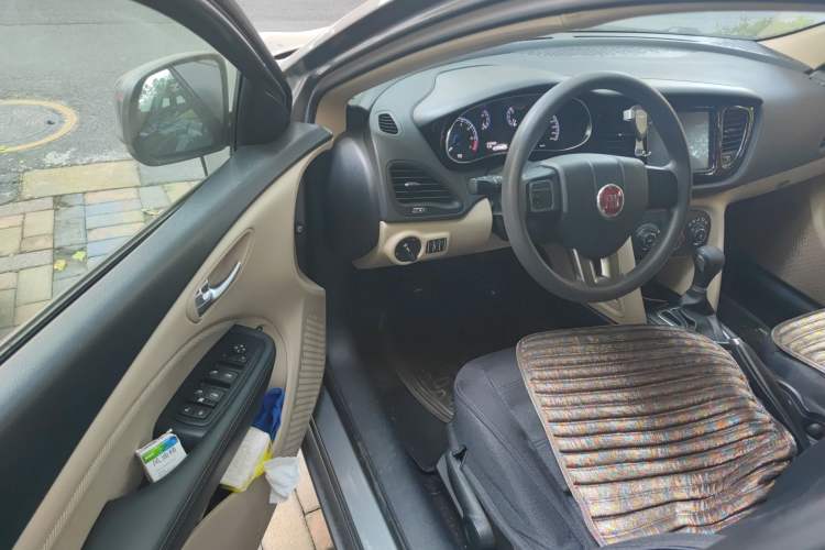 Used Fiat Viaggio 2012 1.4T Automatic Enjoyment Edition Driver Seat