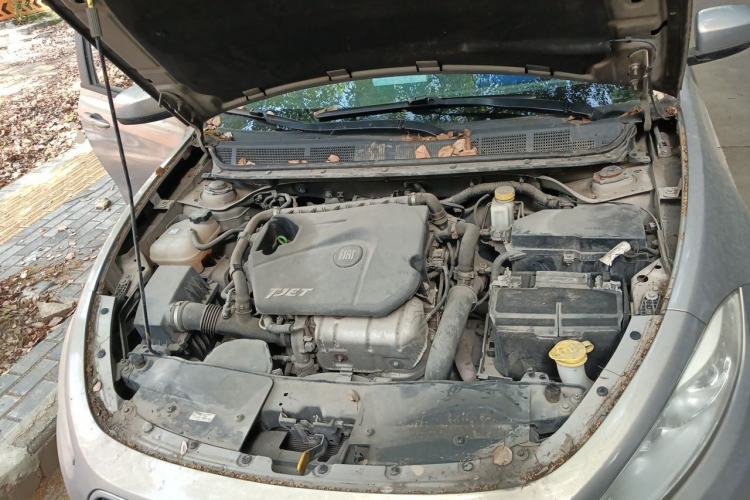 Used Fiat Viaggio 2012 1.4T Manual Enjoyment Edition Engine Bay