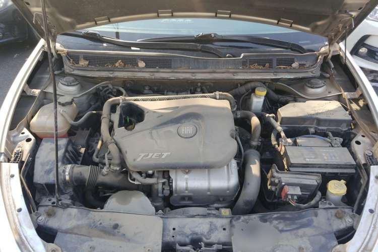 Used Fiat Viaggio 2012 1.4T Automatic Luxury Edition Engine Bay