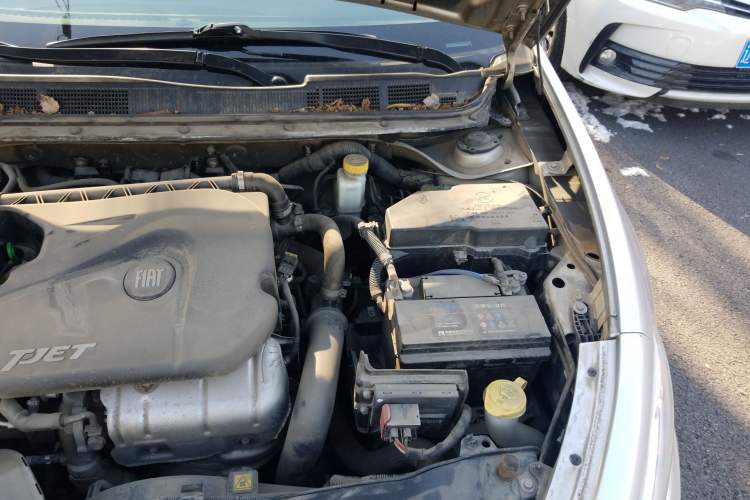 Used Fiat Viaggio 2012 1.4T Automatic Luxury Edition Engine Bay Left