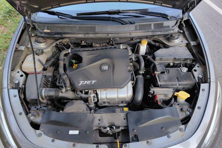 Used Fiat Viaggio 2012 1.4T Automatic Luxury Edition Engine Bay