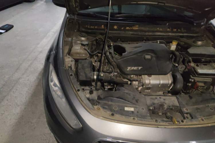 Used Fiat Viaggio 2012 1.4T Automatic Jingxiang Edition Engine Bay Right