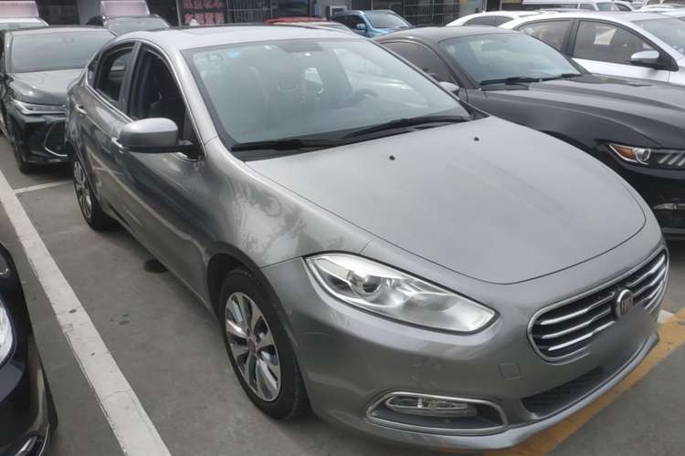 Used Fiat Viaggio 2012 1.4T Automatic Jingxiang Edition Front Right 45 Deg
