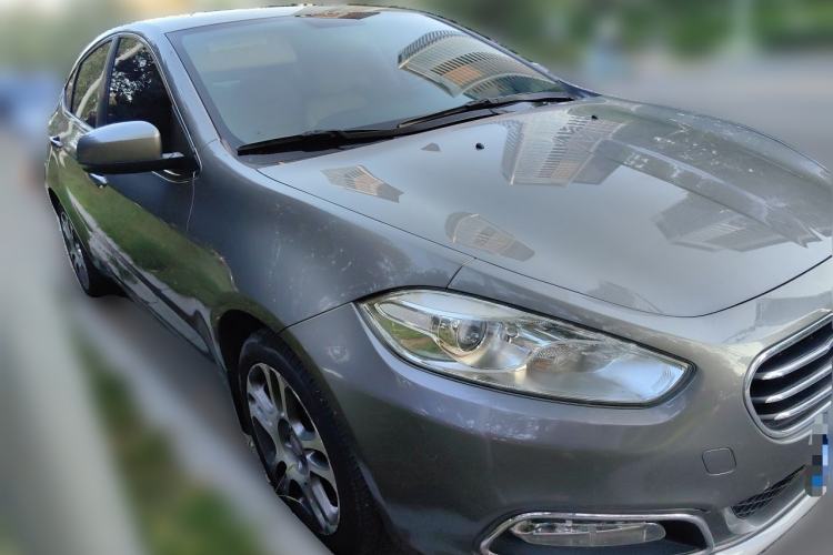 Used Fiat Viaggio 2012 1.4T Automatic Luxury Edition Front Right 45 Deg