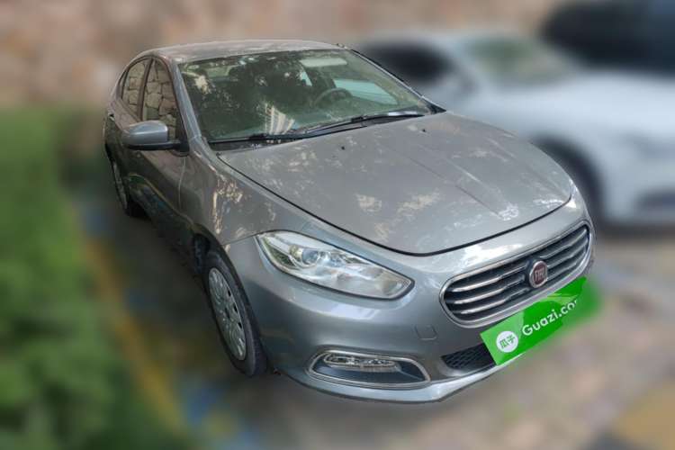 Used Fiat Viaggio 2012 1.4T Automatic Enjoyment Edition Front Right 45 Deg
