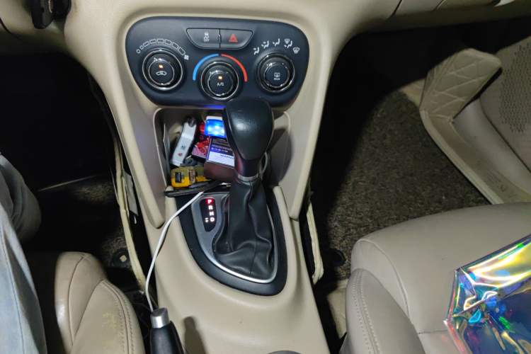 Used Fiat Viaggio 2012 1.4T Automatic Jingxiang Edition Gear Lever