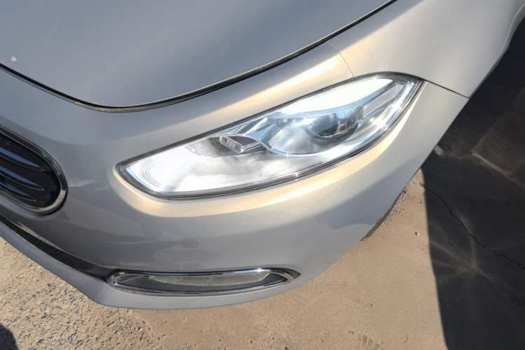 Used Fiat Viaggio 2012 1.4T Automatic Jingxiang Edition Left Front Headlight