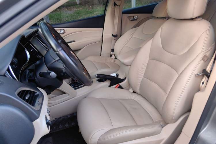 Used Fiat Viaggio 2012 1.4T Automatic Luxury Edition Left Front Seat