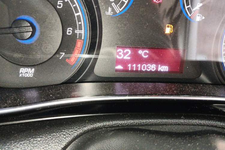 Used Fiat Viaggio 2012 1.4T Manual Enjoyment Edition Odometer Close Up