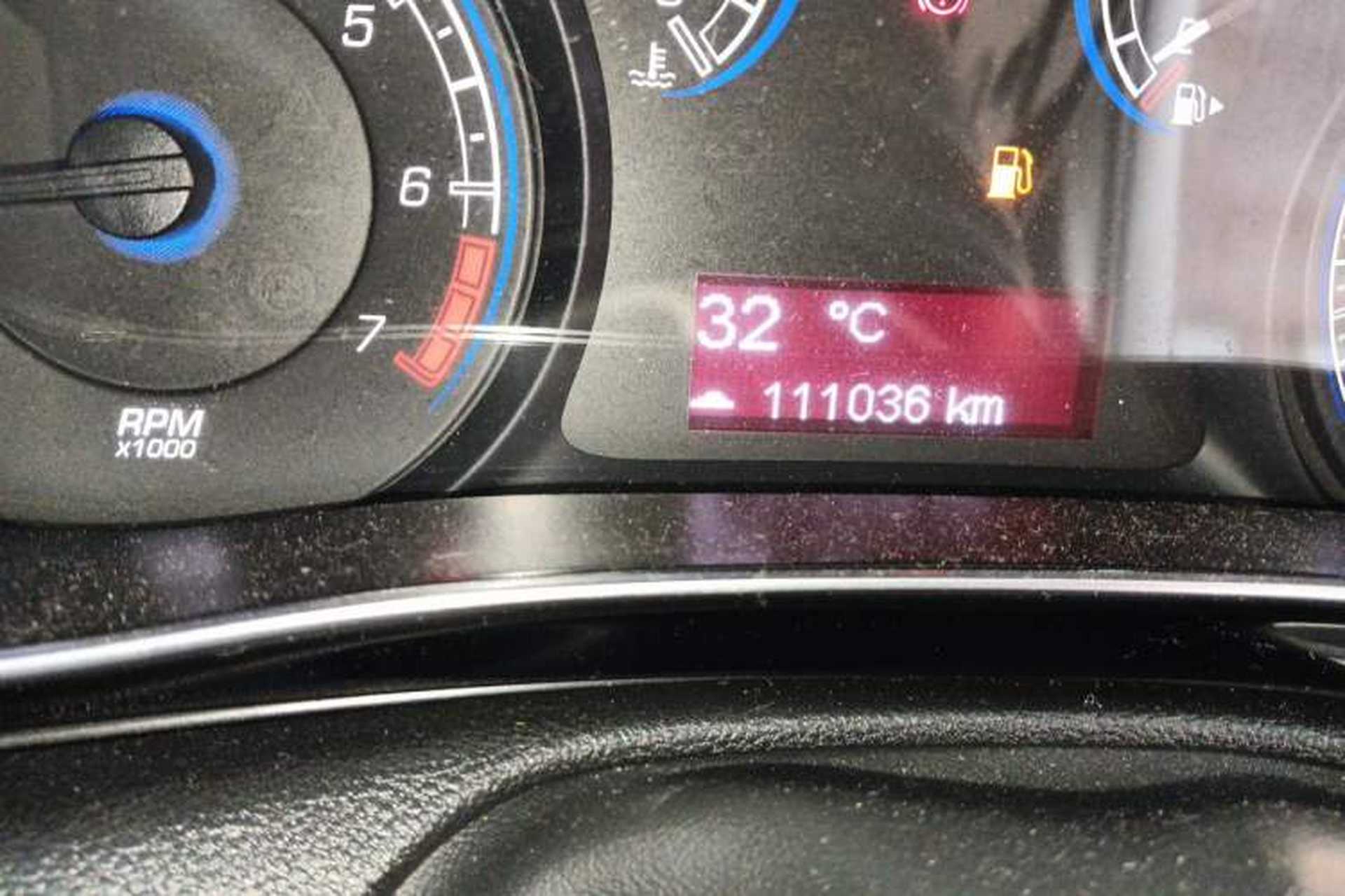 Used Fiat Viaggio 2012 1.4T Manual Enjoyment Edition Odometer Close Up
