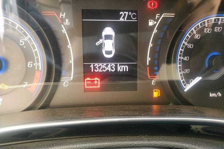 Used Fiat Viaggio 2012 1.4T Manual Enjoyment Edition Odometer Close Up