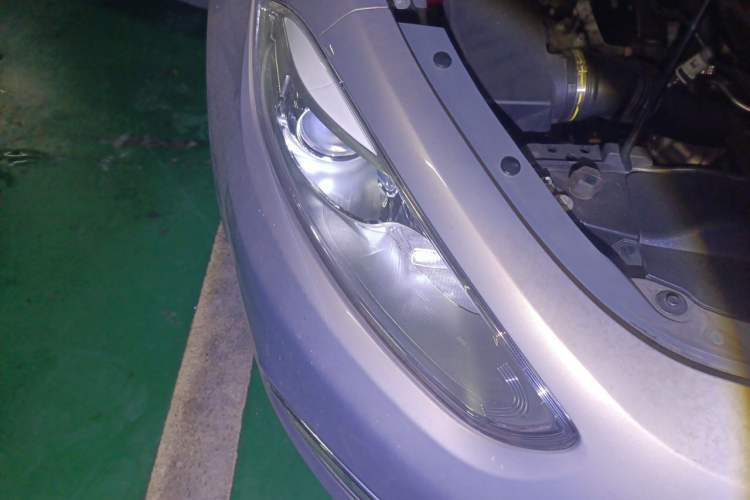 Used Fiat Viaggio 2012 1.4T Automatic Enjoyment Edition Right Front Headlight