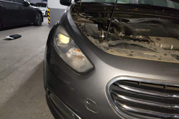 Used Fiat Viaggio 2012 1.4T Automatic Jingxiang Edition Right Front Headlight
