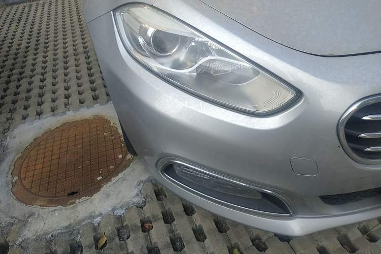 Used Fiat Viaggio 2012 1.4T Manual Enjoyment Edition Right Front Headlight