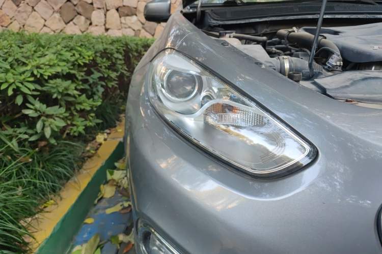 Used Fiat Viaggio 2012 1.4T Automatic Enjoyment Edition Right Front Headlight