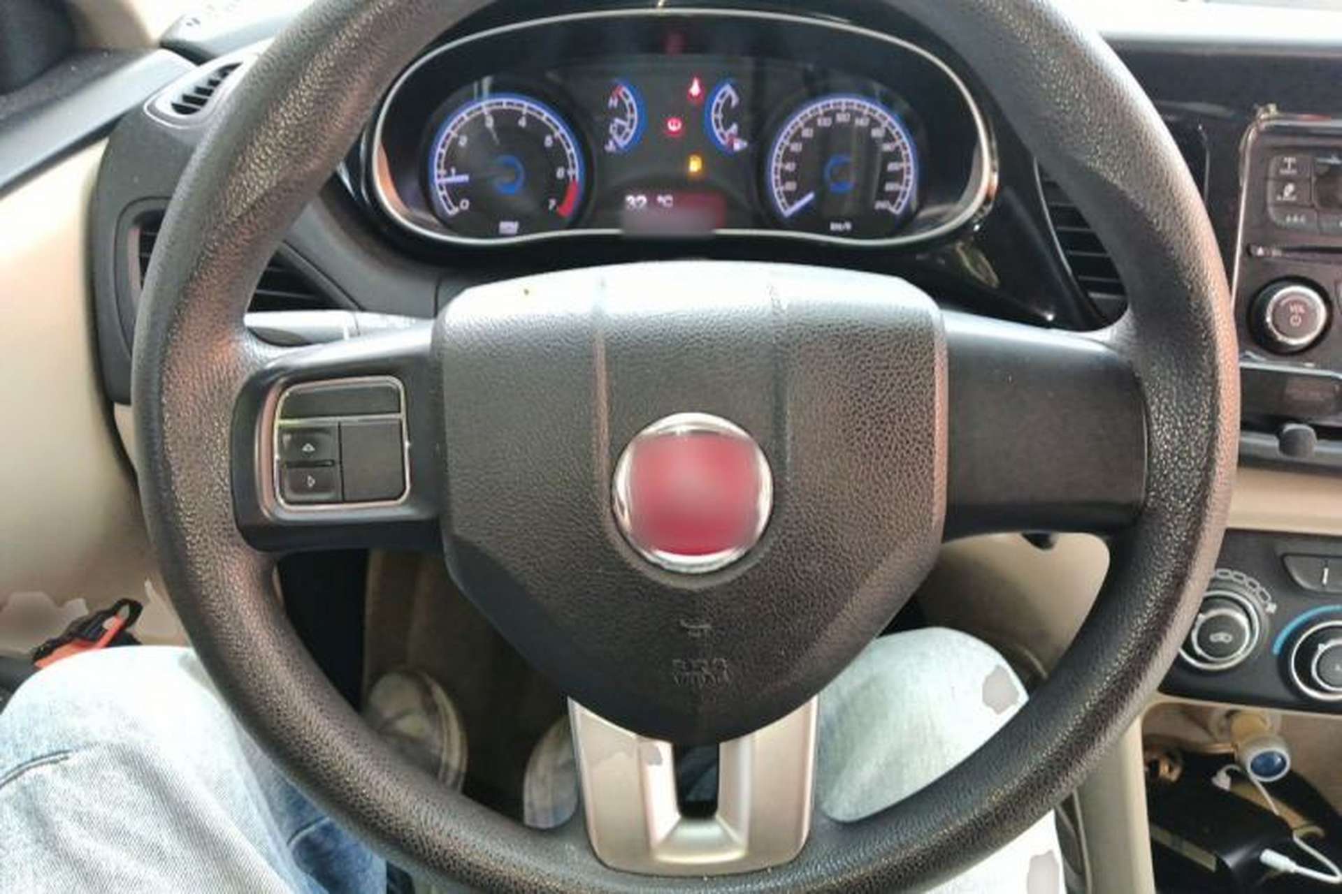 Used Fiat Viaggio 2012 1.4T Manual Enjoyment Edition Steering Wheel