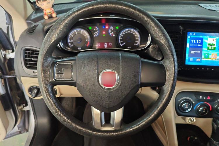 Used Fiat Viaggio 2012 1.4T Automatic Enjoyment Edition Steering Wheel