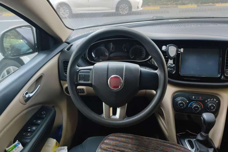 Used Fiat Viaggio 2012 1.4T Automatic Enjoyment Edition Steering Wheel