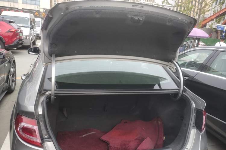 Used Fiat Viaggio 2012 1.4T Automatic Jingxiang Edition Trunk