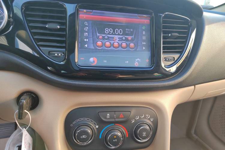 Used Fiat Viaggio 2012 1.4T Automatic Jingxiang Edition Audio And AC Panel