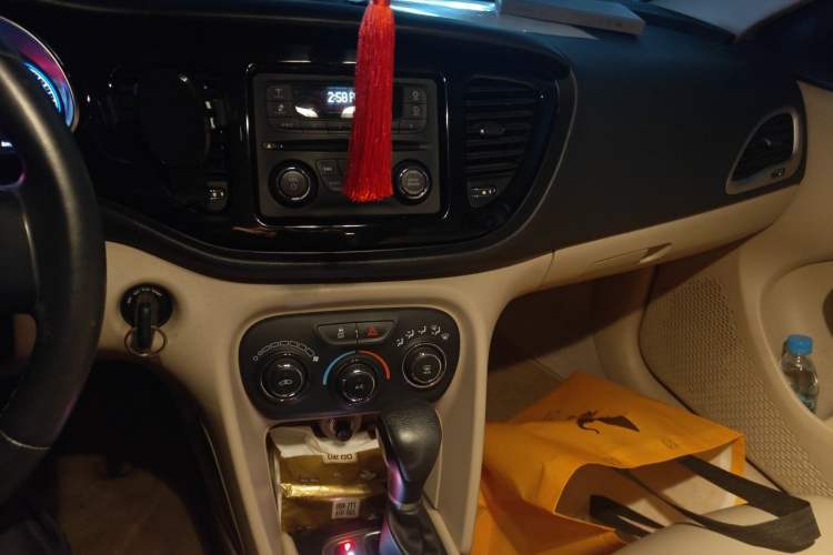 Used Fiat Viaggio 2012 1.4T Automatic Jingxiang Edition Audio And AC Panel