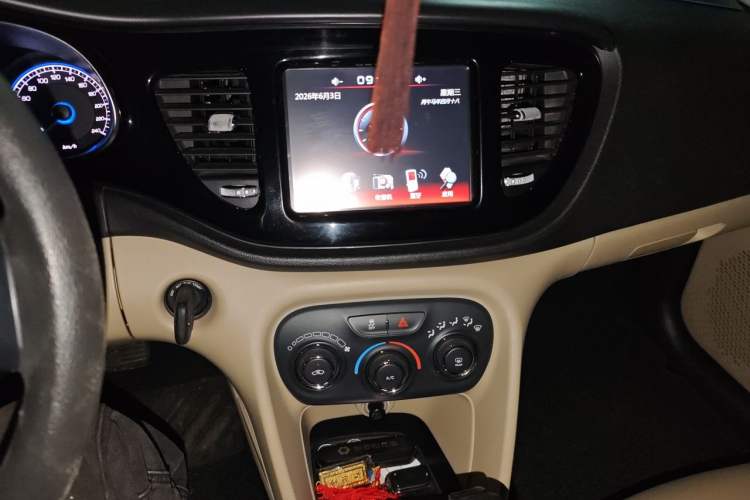 Used Fiat Viaggio 2012 1.4T Automatic Enjoyment Edition Audio And AC Panel