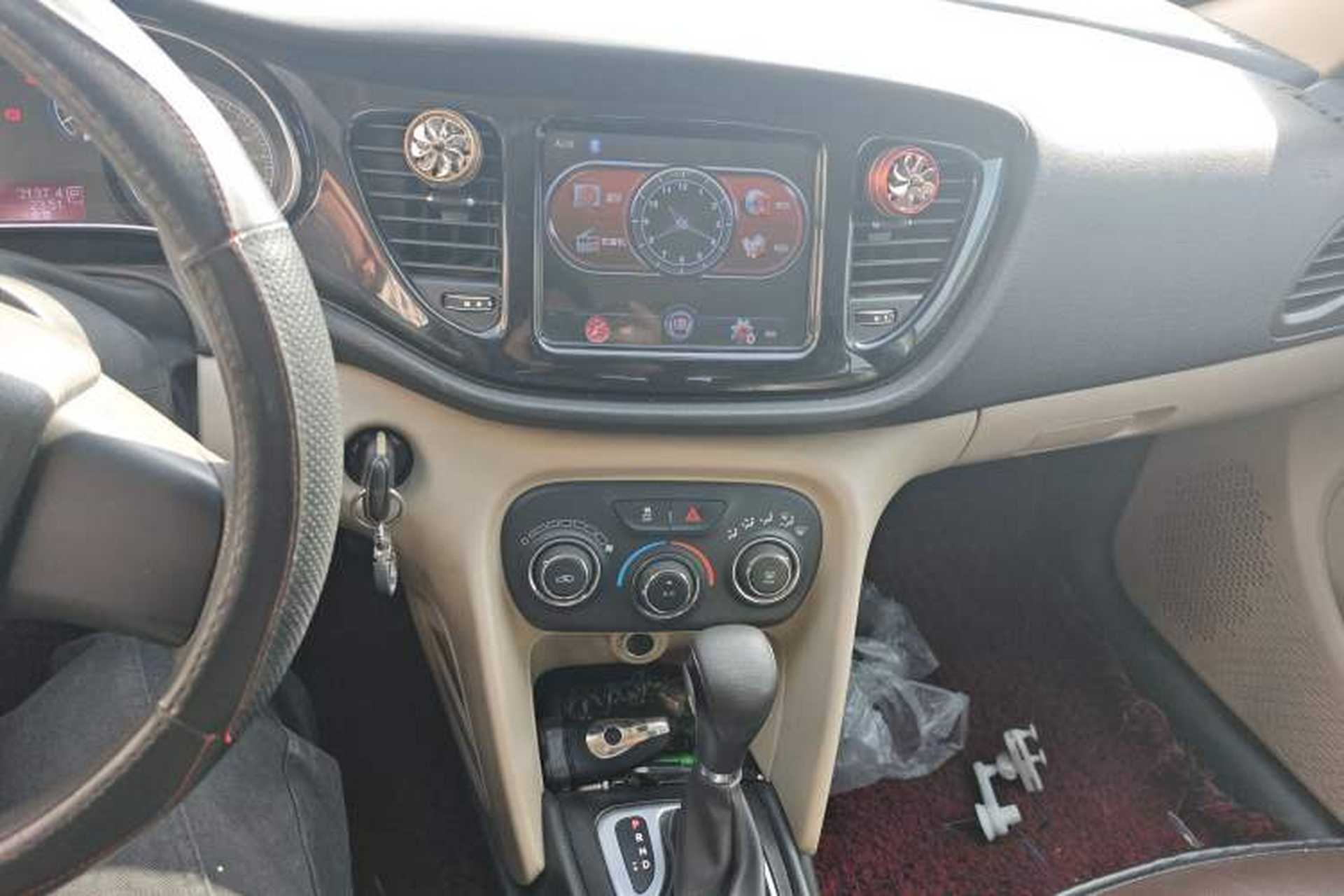 Used Fiat Viaggio 2012 1.4T Automatic Enjoyment Edition Audio And AC Panel