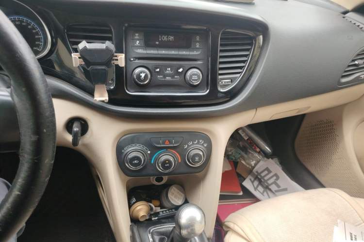 Used Fiat Viaggio 2012 1.4T Manual Enjoyment Edition Audio And AC Panel