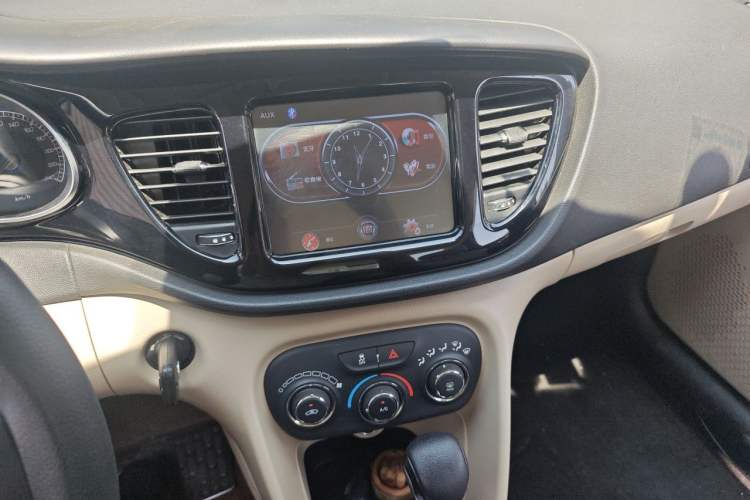 Used Fiat Viaggio 2012 1.4T Automatic Enjoyment Edition Audio And AC Panel