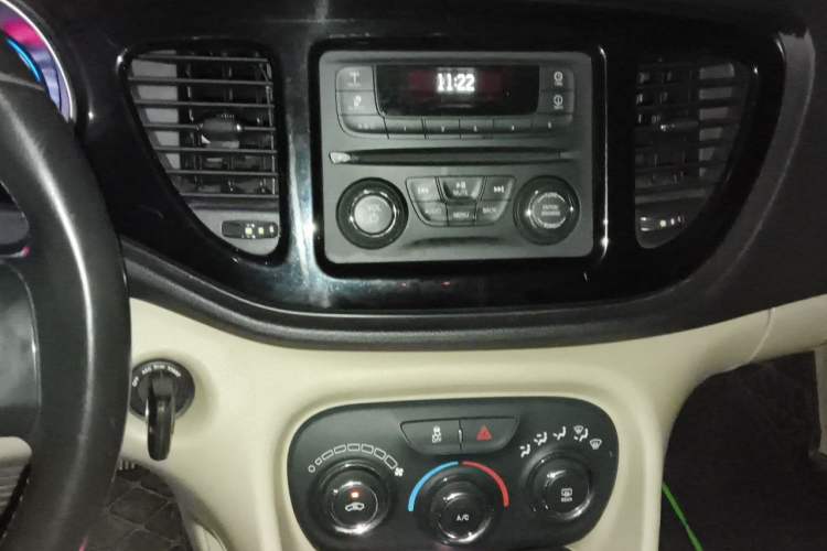 Used Fiat Viaggio 2012 1.4T Automatic Jingxiang Edition Audio And AC Panel