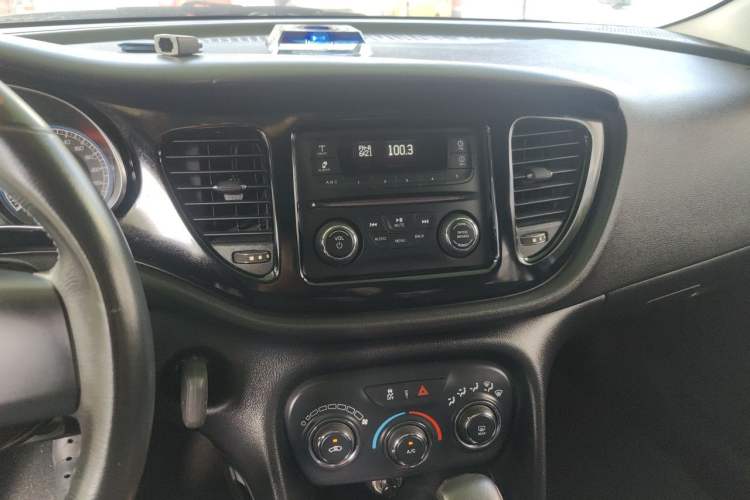 Used Fiat Viaggio 2012 1.4T Automatic Jingxiang Edition Audio And AC Panel