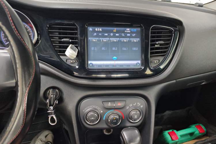 Used Fiat Viaggio 2012 1.4T Automatic Jingxiang Edition Audio And AC Panel