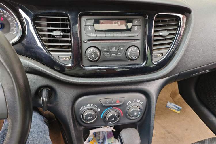 Used Fiat Viaggio 2012 1.4T Automatic Jingxiang Edition Audio And AC Panel