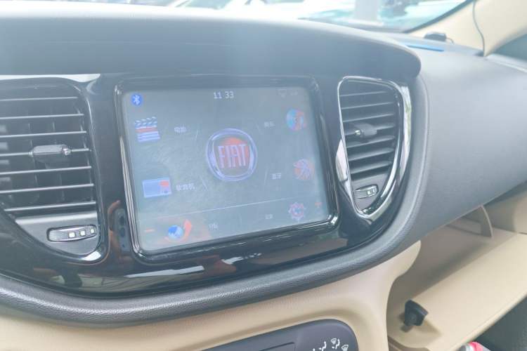 Used Fiat Viaggio 2012 1.4T Automatic Enjoyment Edition Audio And AC Panel