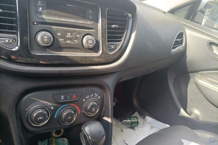 Used Fiat Viaggio 2012 1.4T Automatic Jingxiang Edition Audio And AC Panel