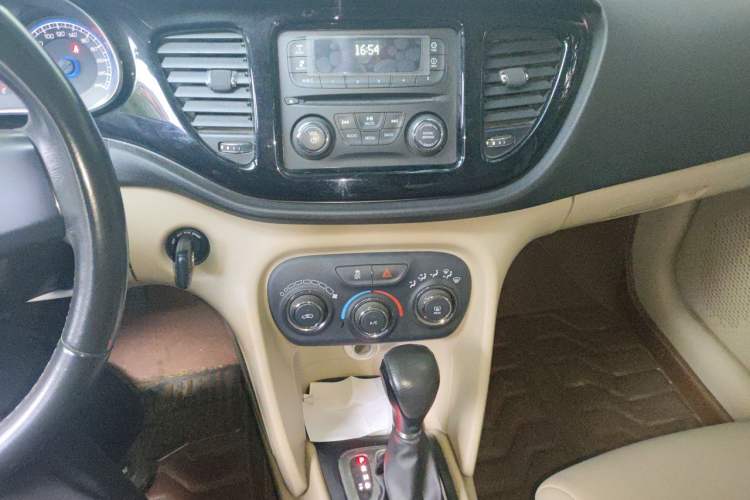 Used Fiat Viaggio 2012 1.4T Automatic Jingxiang Edition Audio And AC Panel