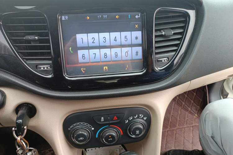 Used Fiat Viaggio 2012 1.4T Automatic Enjoyment Edition Audio And AC Panel