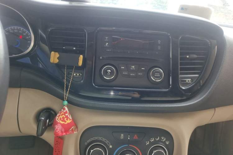Used Fiat Viaggio 2012 1.4T Automatic Jingxiang Edition Audio And AC Panel