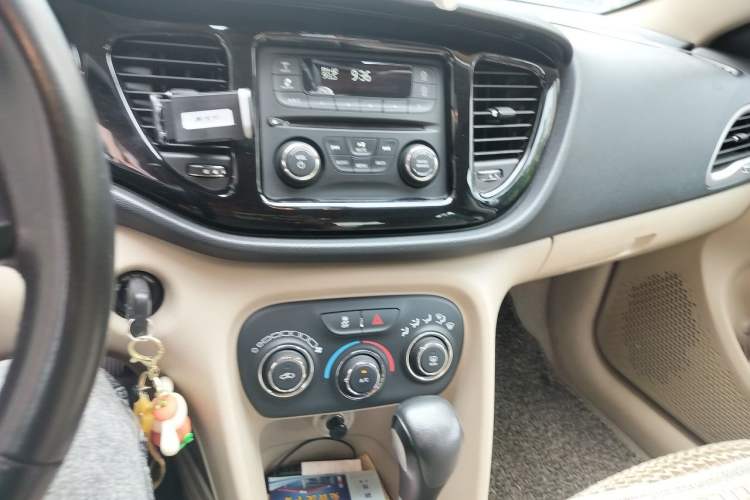 Used Fiat Viaggio 2012 1.4T Automatic Jingxiang Edition Audio And AC Panel