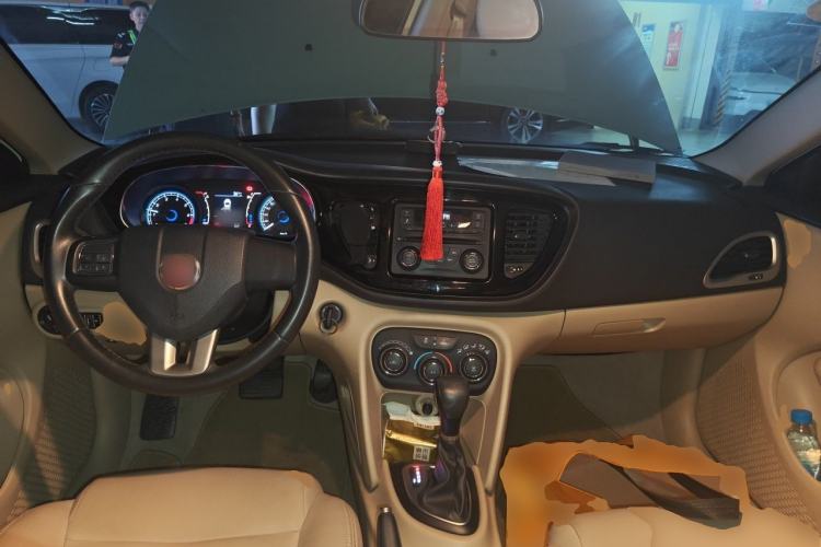 Used Fiat Viaggio 2012 1.4T Automatic Jingxiang Edition Center Console