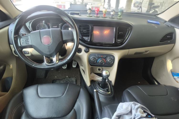 Used Fiat Viaggio 2012 1.4T Manual Enjoyment Edition Center Console