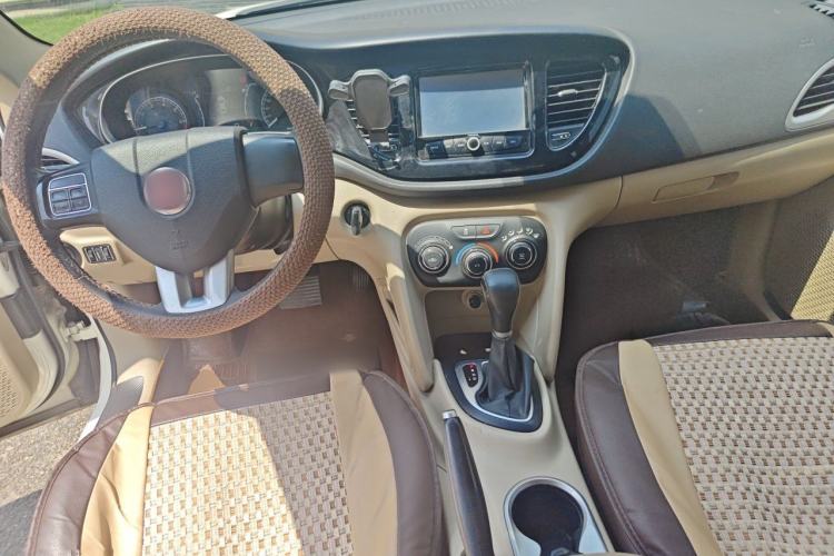 Used Fiat Viaggio 2012 1.4T Automatic Jingxiang Edition Center Console