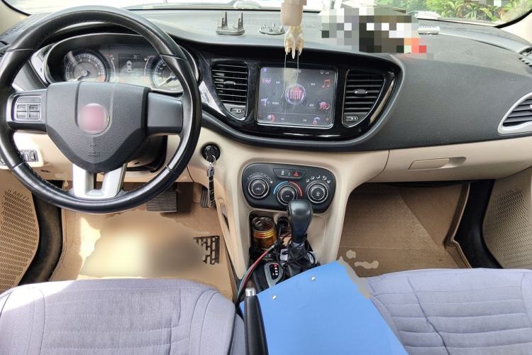 Used Fiat Viaggio 2012 1.4T Automatic Enjoyment Edition Center Console