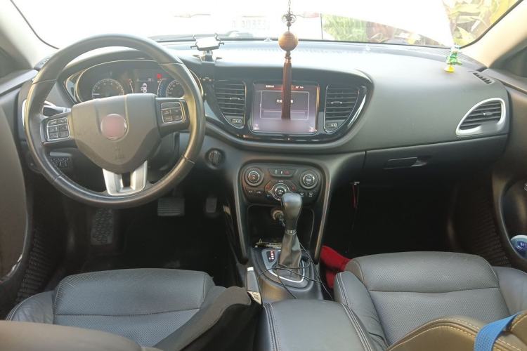 Used Fiat Viaggio 2012 1.4T Automatic Luxury Edition Center Console