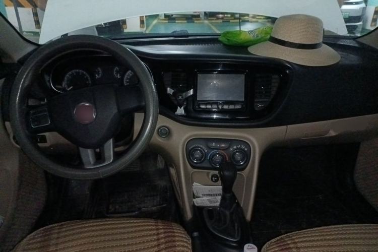Used Fiat Viaggio 2012 1.4T Automatic Enjoyment Edition Center Console