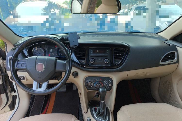 Used Fiat Viaggio 2012 1.4T Automatic Jingxiang Edition Center Console
