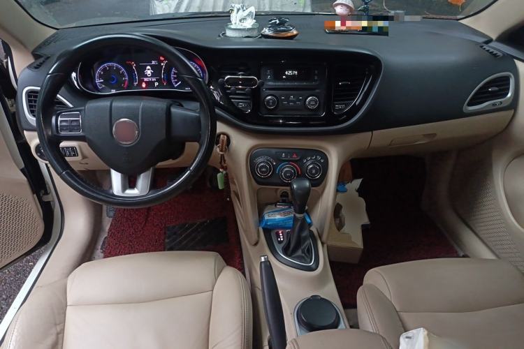 Used Fiat Viaggio 2012 1.4T Automatic Jingxiang Edition Center Console