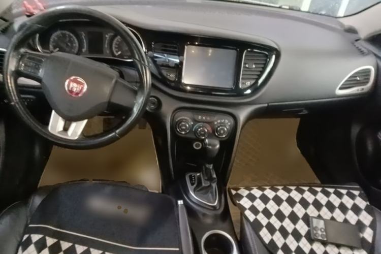 Used Fiat Viaggio 2012 1.4T Automatic Jingxiang Edition Center Console